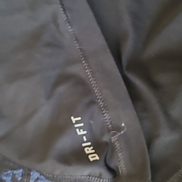 Nike Pro Women's Sleeveless Athletic Shirt Black Size Medium - Picture 4 of 5